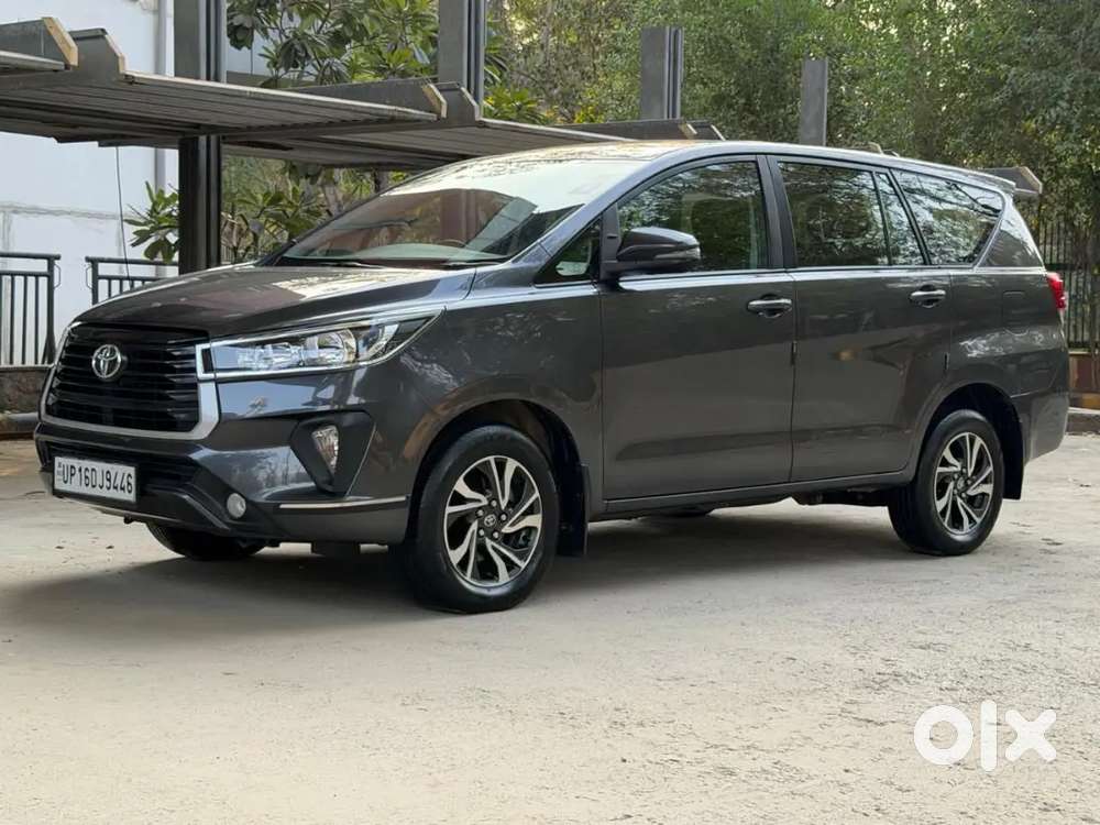 Toyota Innova Crysta G At 2022