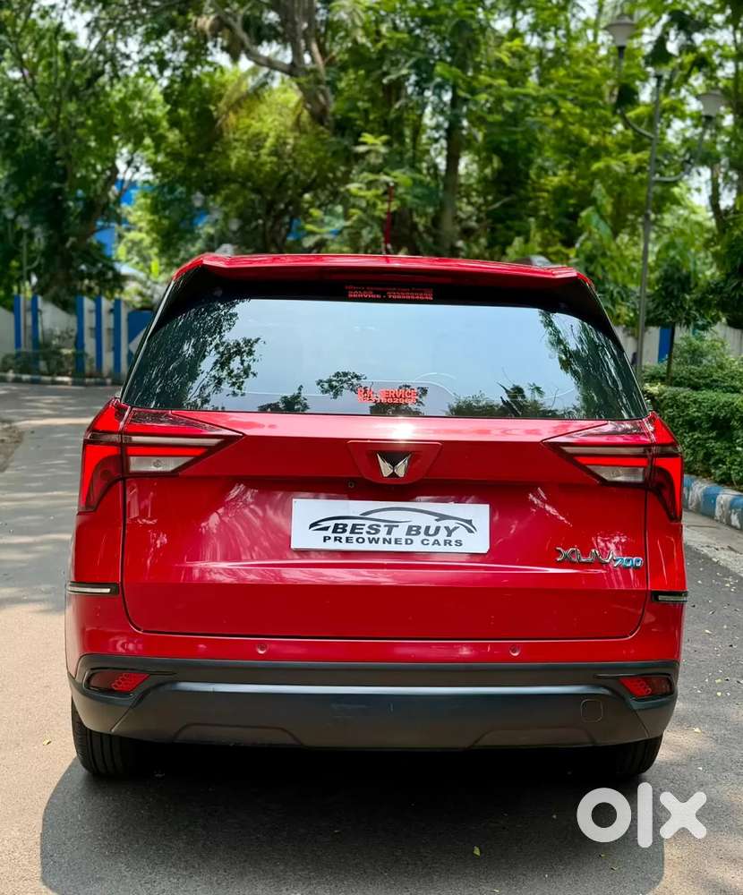 Mahindra Xuv700 2.0 Mx Petrol Mt 5 Str, 2023, Petrol