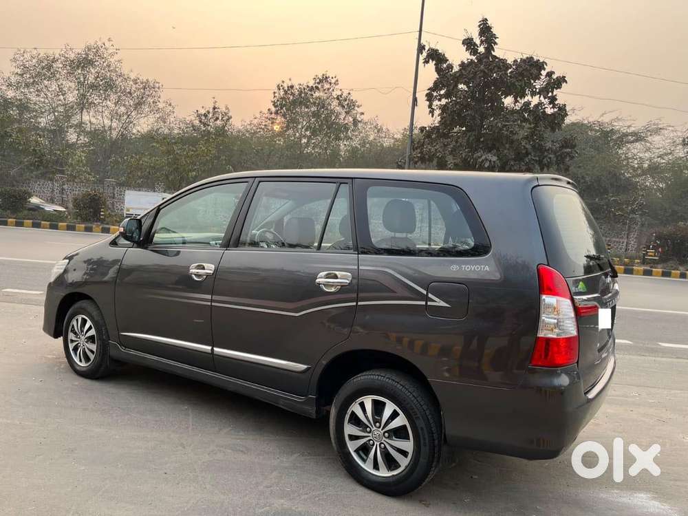 Toyota Innova 2.5 Zx 7 Str Bs-iv, 2015, Diesel