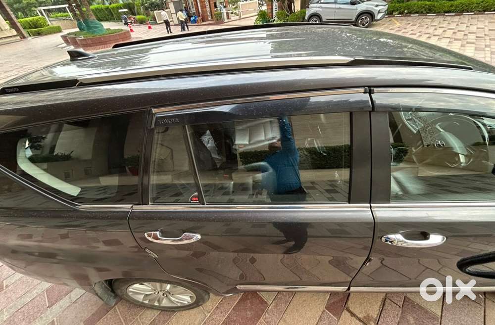 Toyota Innova Crysta Zx Diesel 2016