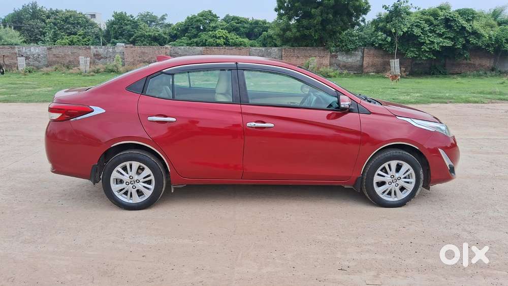 Toyota Yaris Vx Cvt, 2019, Petrol