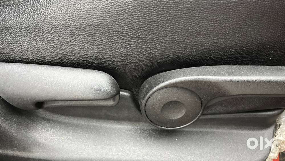 Maruti Suzuki Vitara Brezza 1.5 Zxi Plus Dual Tone, 2021, Petrol