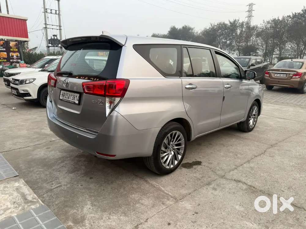 Toyota Innova Crysta