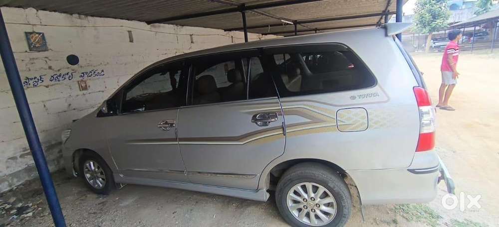 Toyota Innova 2013 Diesel Well Maintained
