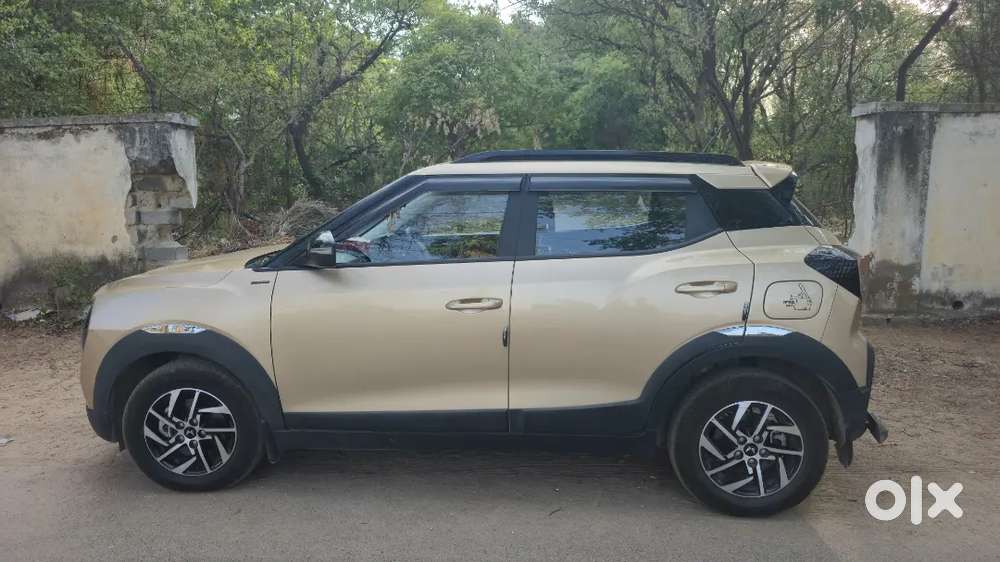 Mahindra Xuv 3xo 2025 Petrol 6200 Km Driven