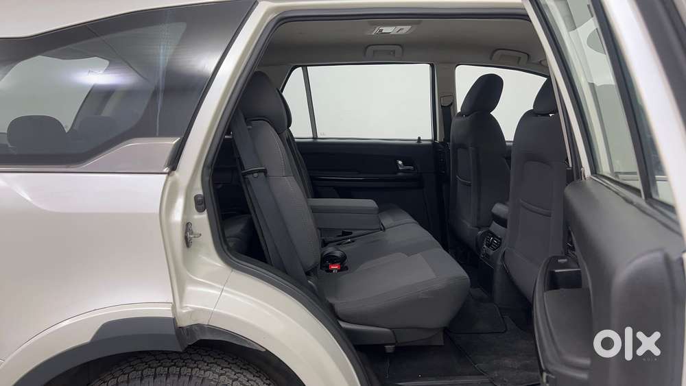 Tata Hexa 2.2 Xe 4x2 7 Str, 2018, Diesel