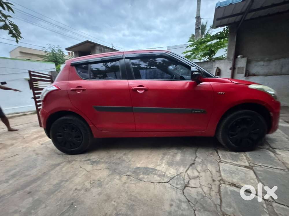 Maruti Suzuki Swift 2015 Petrol Well Maintained