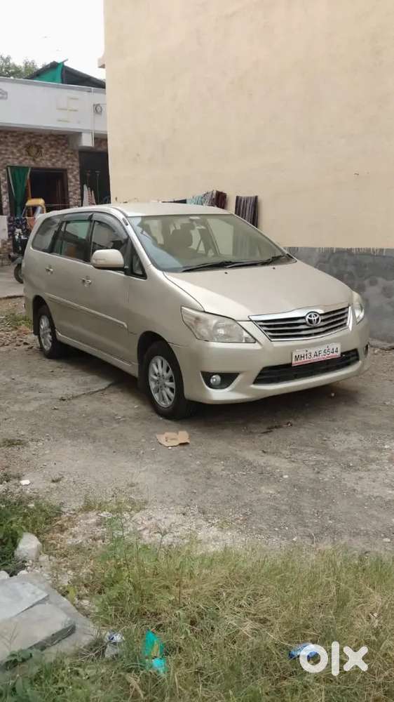 Toyota Innova 2013 Diesel 2nd Owner