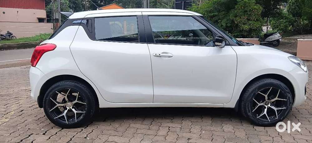 Maruti Suzuki Swift Zxi, 2020, Petrol