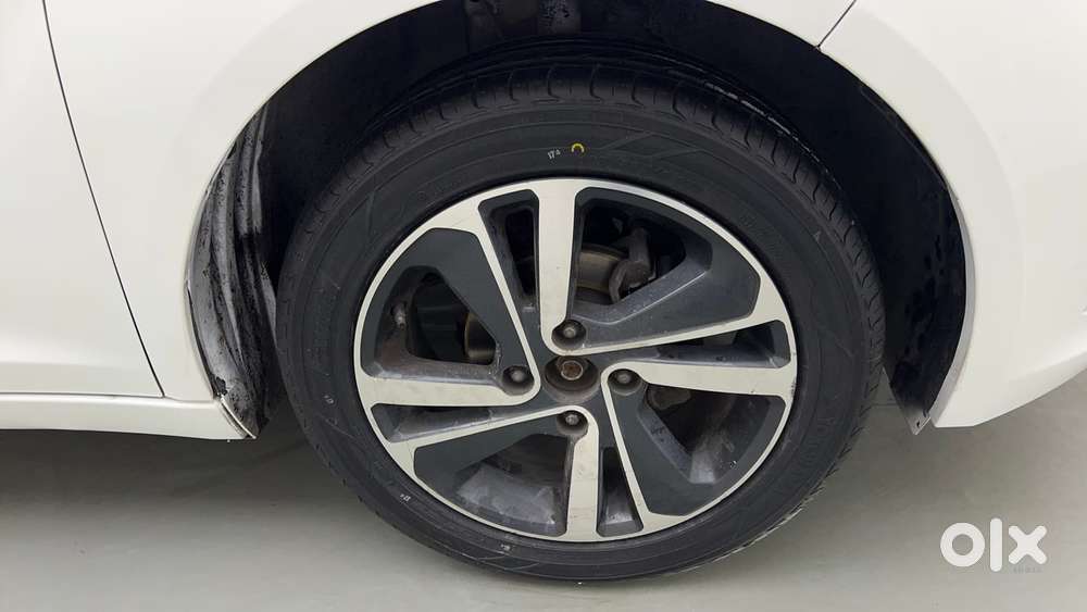 Tata Altroz Xz, 2022, Petrol