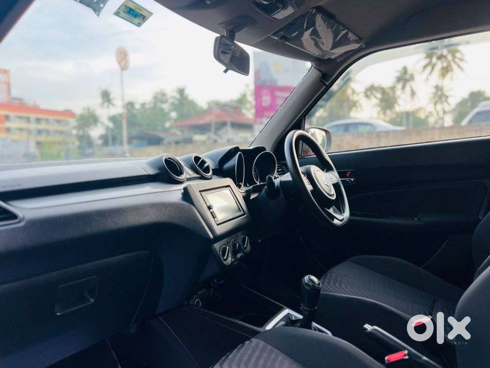 Maruti Suzuki Swift Vxi With Abs, 2019, Petrol