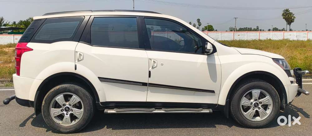 Mahindra Xuv500 W8, 2015