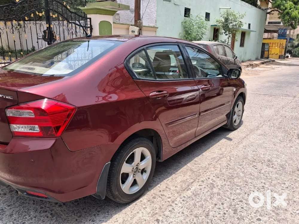 Doctor Used Honda City V Petrol 2013