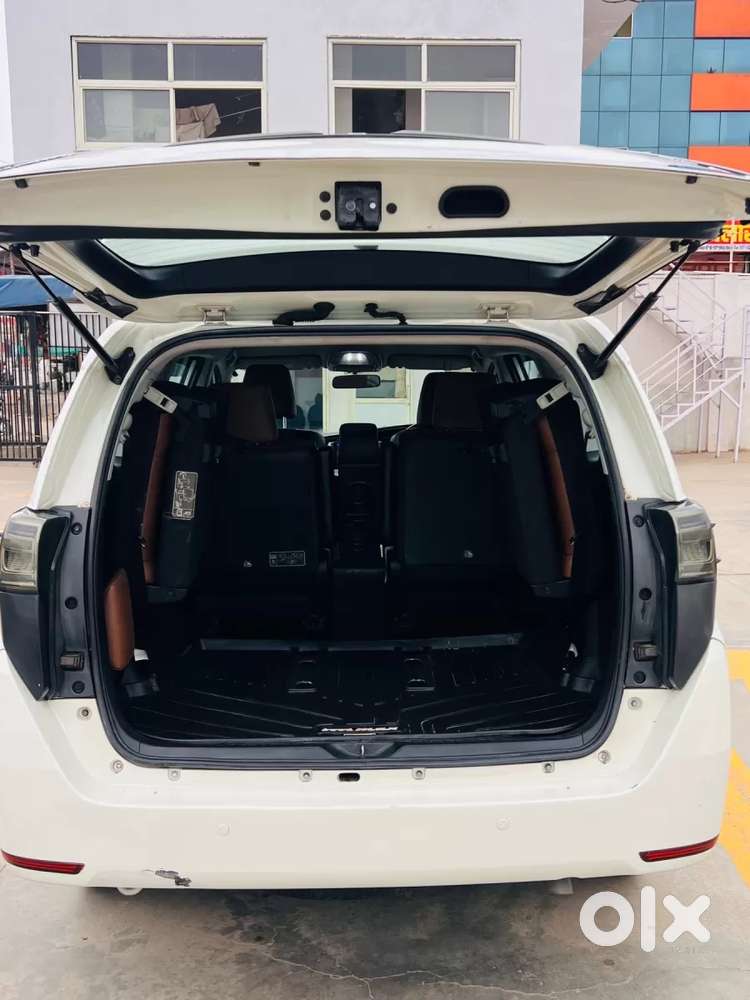 Toyota Innova Crysta 2.8 Zx At 7 Seater, 2018, Diesel
