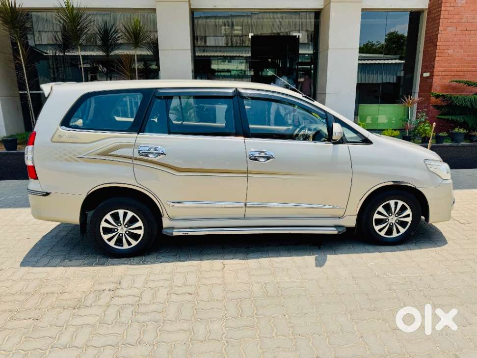 Toyota Innova 2.5 Z Diesel 7 Seater, 2015, Diesel