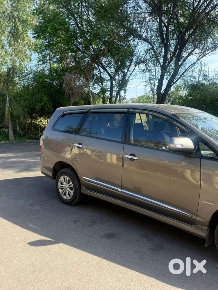 Toyota Innova 2015 Diesel 13750 Km Driven