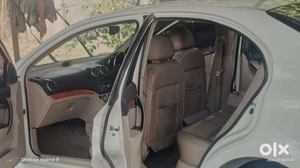 Chevrolet Aveo 2011 Petrol