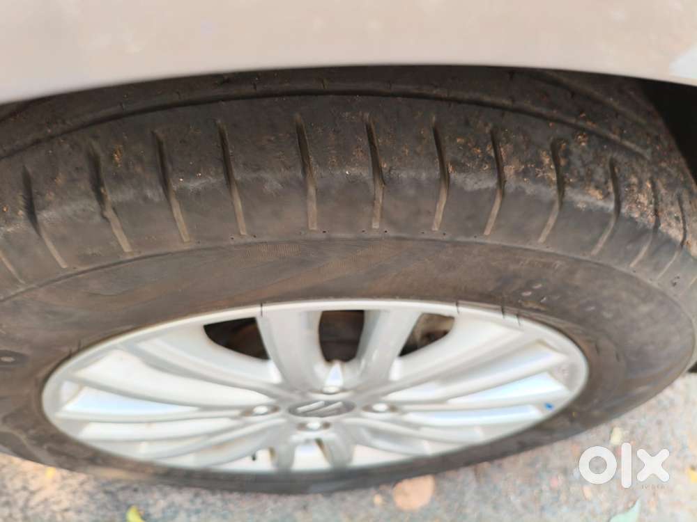 Maruti Suzuki Swift Dzire 1.2 Zxi Bsiv, 2023, Petrol