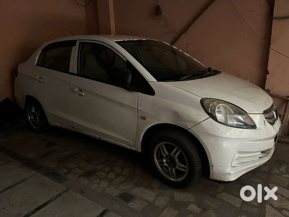 Honda Amaze 2015 Cng & Hybrids 80000 Km Driven