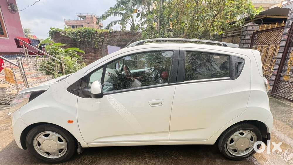 Chevrolet Beat Petrol 2014