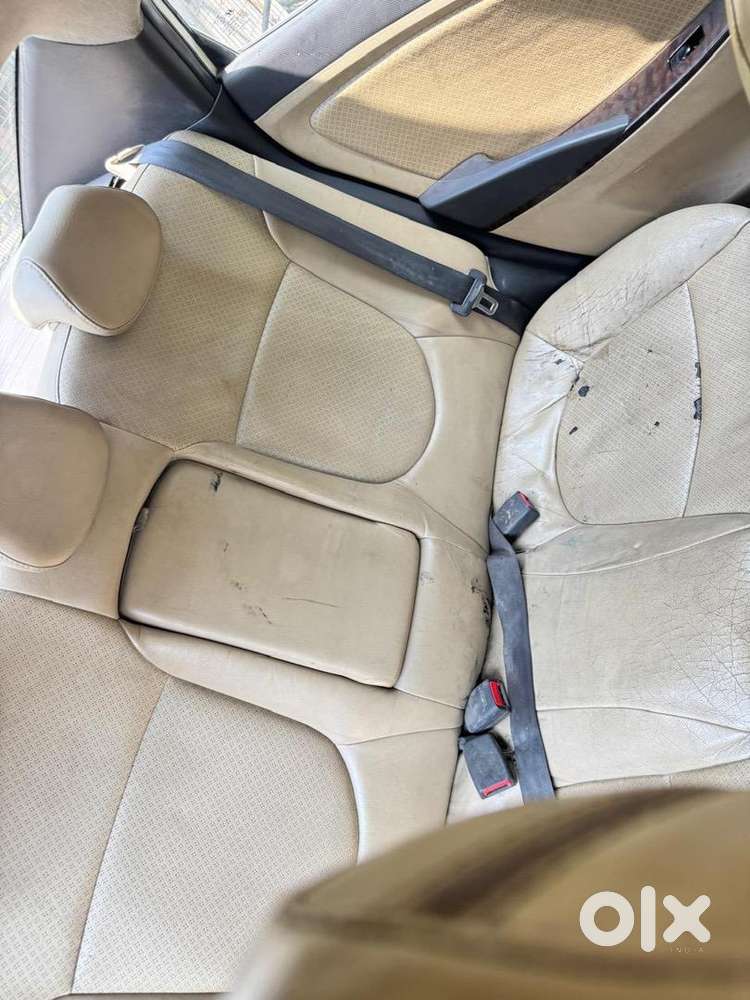 Hyundai Verna 2012