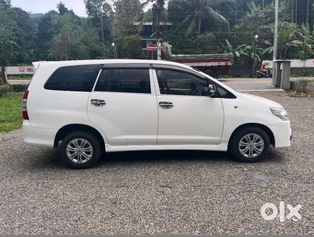Toyota Innova 2013 Diesel 98000 Km Driven