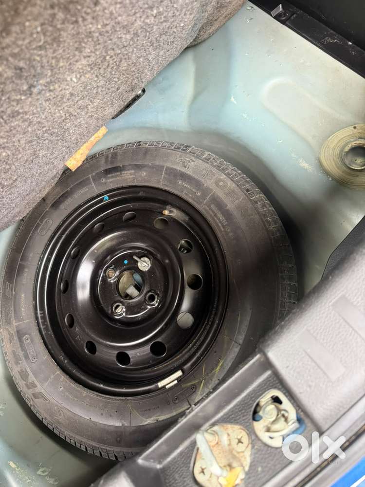Maruti Suzuki Swift Vxi, 2012, Petrol