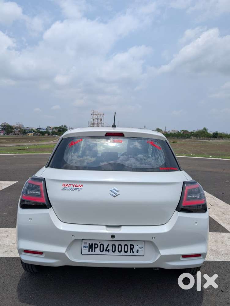 Maruti Suzuki Swift Vxi + Manual, 2025, Petrol