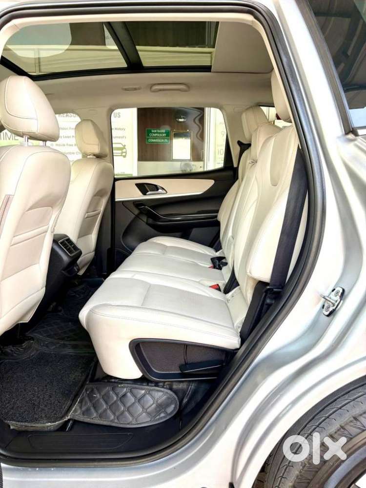 Mahindra Xuv700 Ax7 Luxury Pack Awd, 2023, Diesel