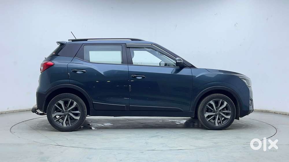 Mahindra Xuv300 1.2 W8 (o) Amt Petrol, 2021, Petrol