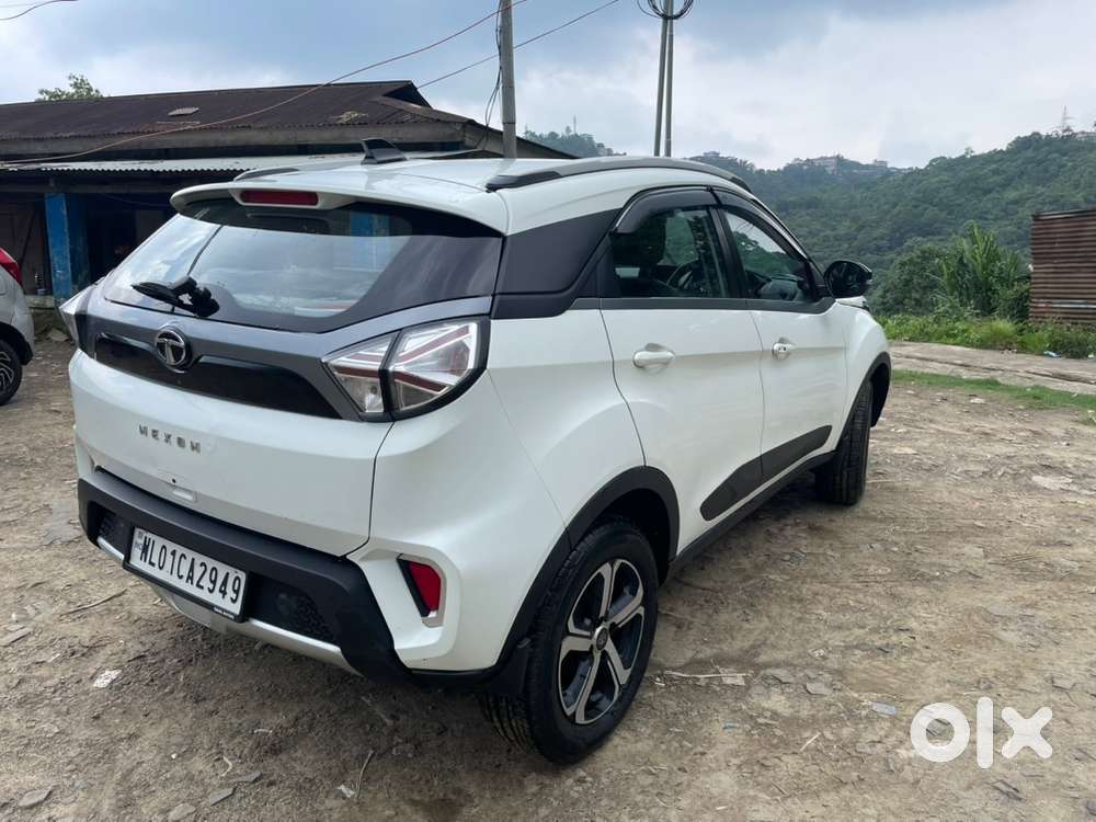 Tata Nexon Xza Plus Amt  2021 Petrol 8800 Km