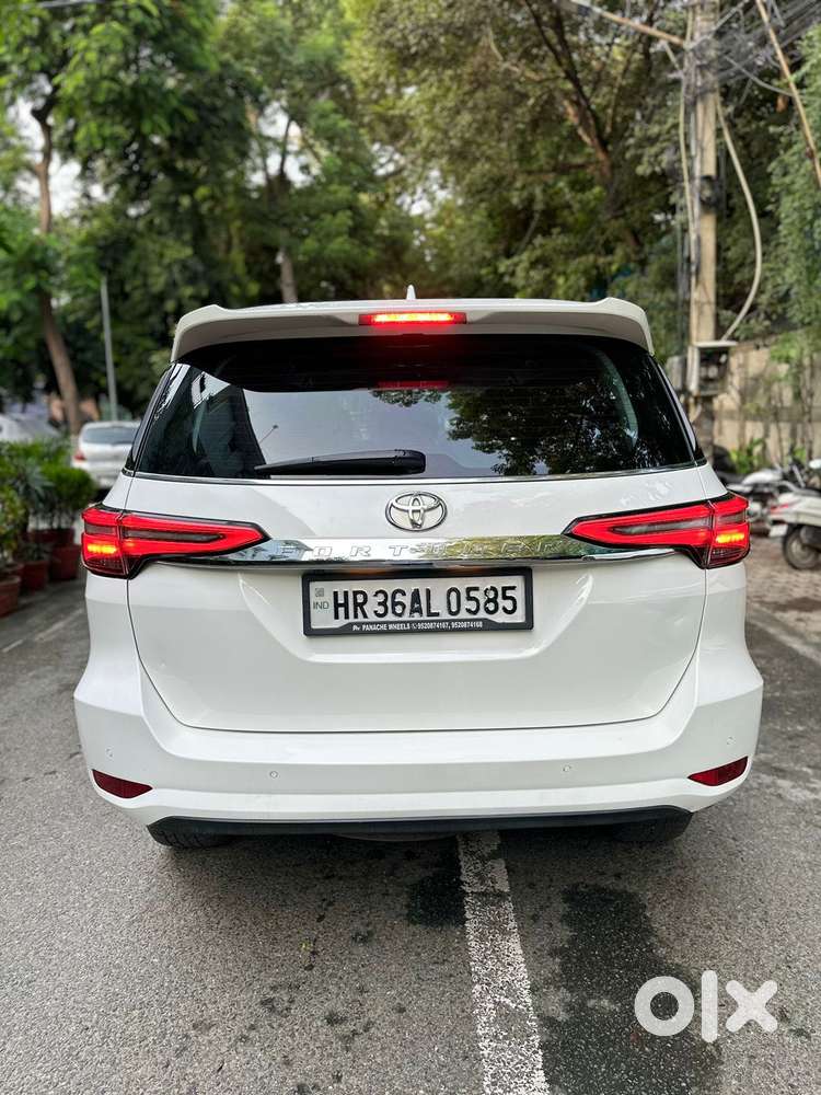 Toyota Fortuner [2021-ongoing] 2.8 2wd Diesel At, 2022, Diesel