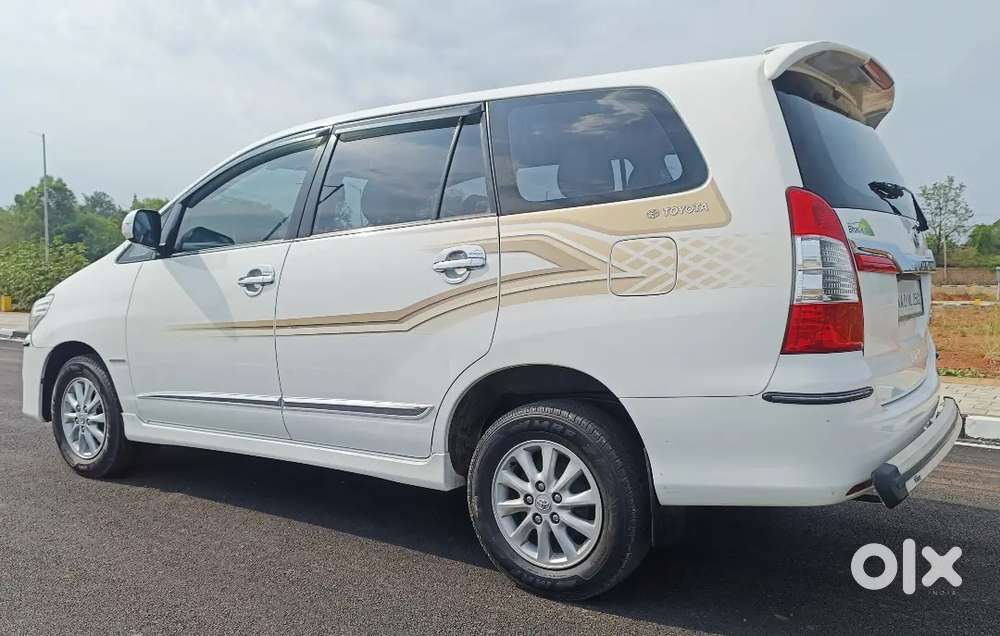 Toyota Innova 2014 Diesel 99000 Km Driven