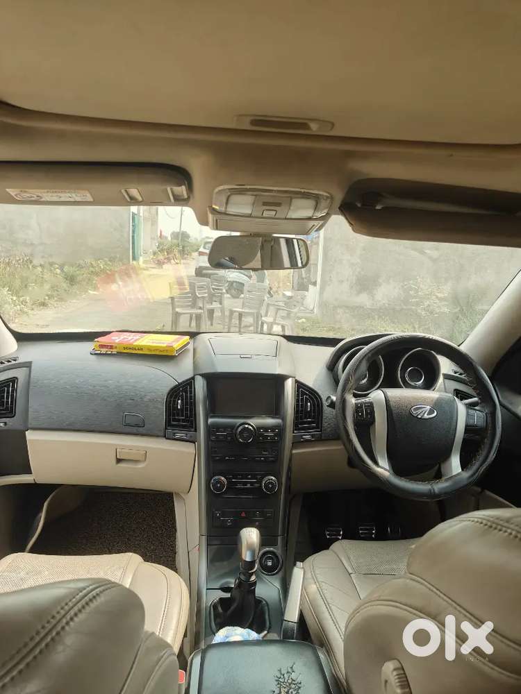 Xuv500 W10 Well Maintained & Amezing Condition