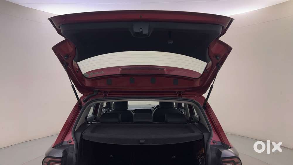 Volkswagen Taigun Topline 1.0 Tsi At (electric Seats), 2022, Petrol