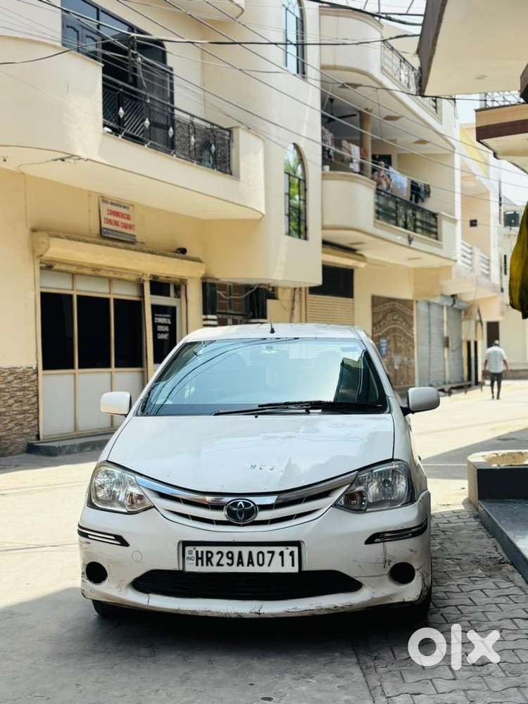 Toyota Etios 2011 Petrol 100000 Km Driven