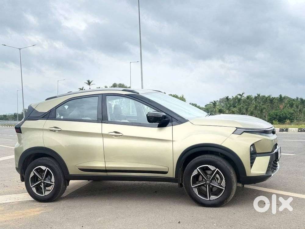 Tata Nexon Creative 1.2 Revotron Petrol 6 Amt Dt, 2025, Petrol
