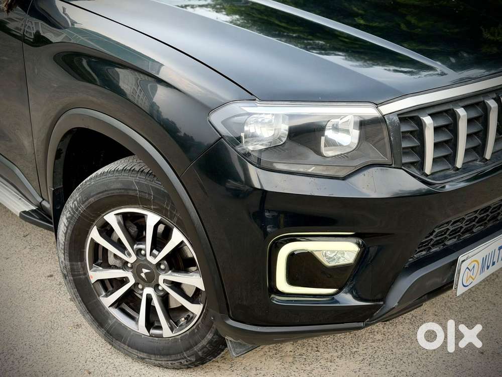 Mahindra Scorpio N Z4 Petrol Mt 7 Str, 2024, Petrol