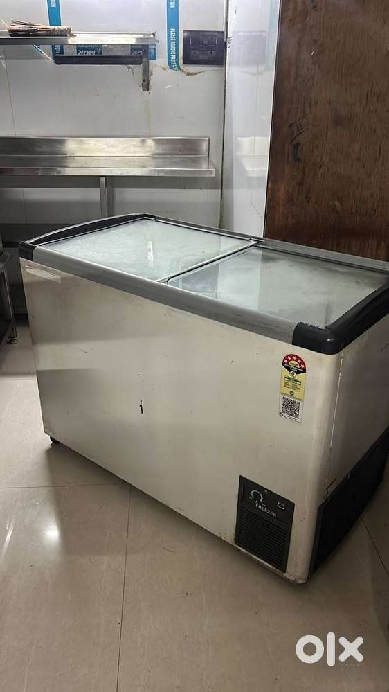 Voltas Deep Freezer - 275 Ltrs