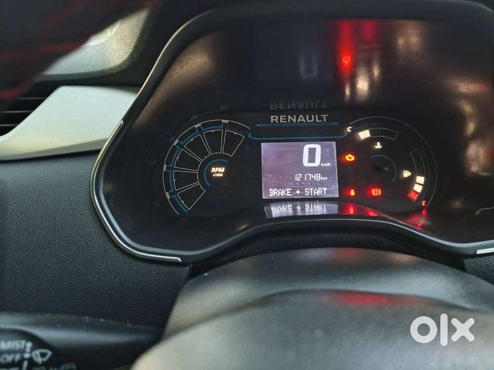 Renault Triber Rxz, 2021, Petrol