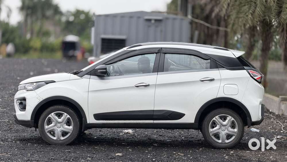 Tata Nexon 1.2 Revotron Xm (s), 2012, Petrol