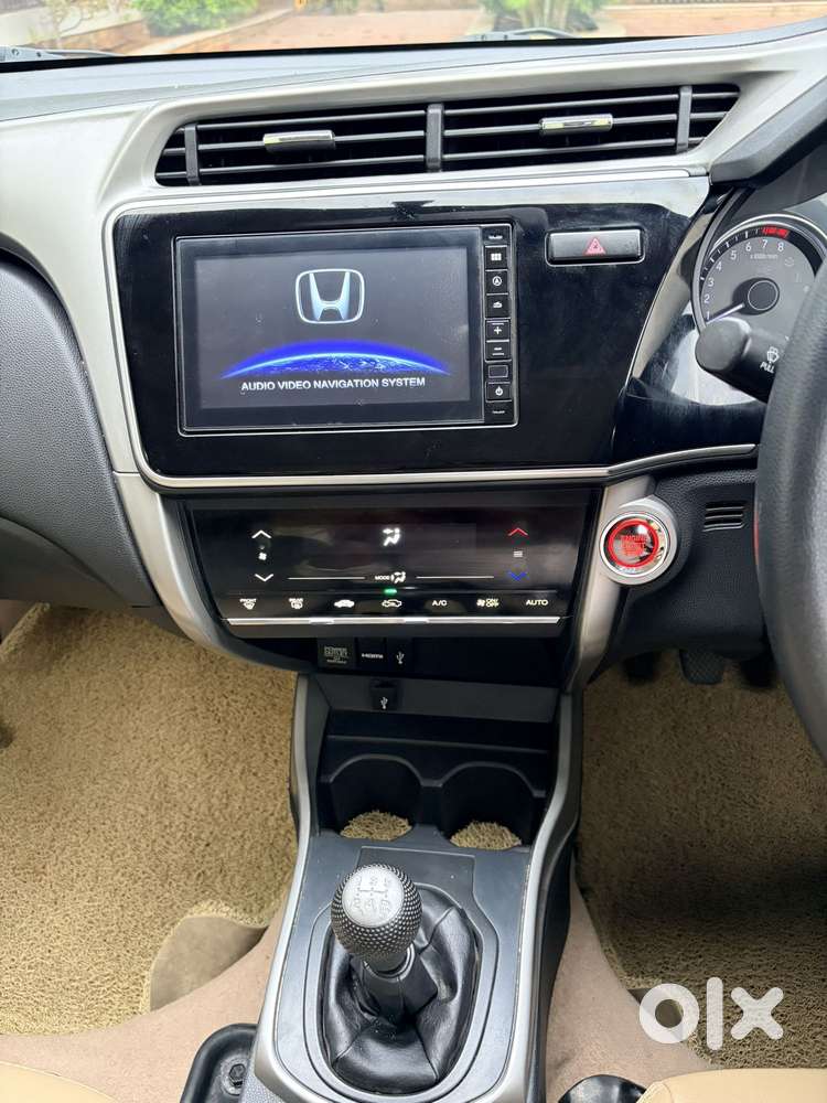 Honda City I-vtec V, 2017, Petrol
