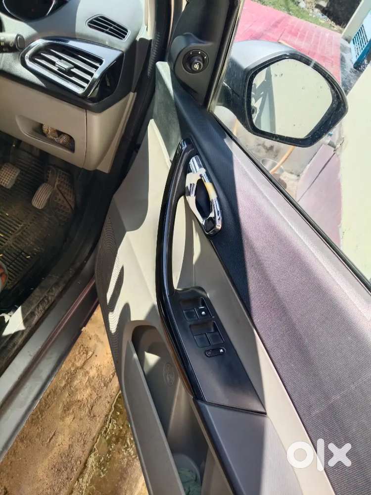 Tata Tiago 2018 Petrol