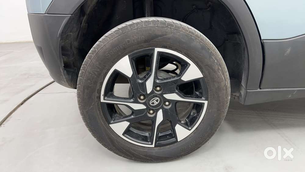 Tata Punch 1.2 Revotron Creative Amt Dual Tone, 2022, Petrol