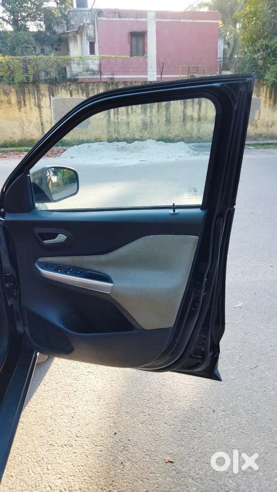 Nissan Magnite 1.0 Xv Turbo Cvt, 2022, Petrol