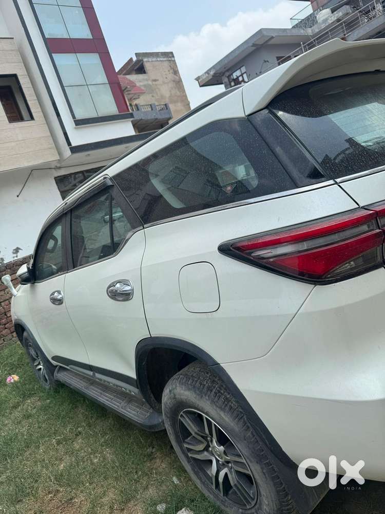 Toyota Fortuner Petrol 2022