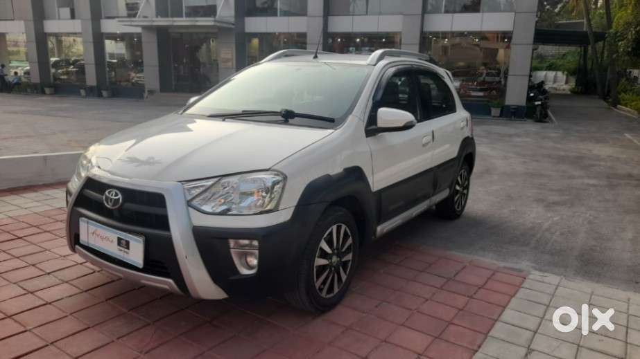 Toyota Etios Cross 1.2l G, 2019, Petrol