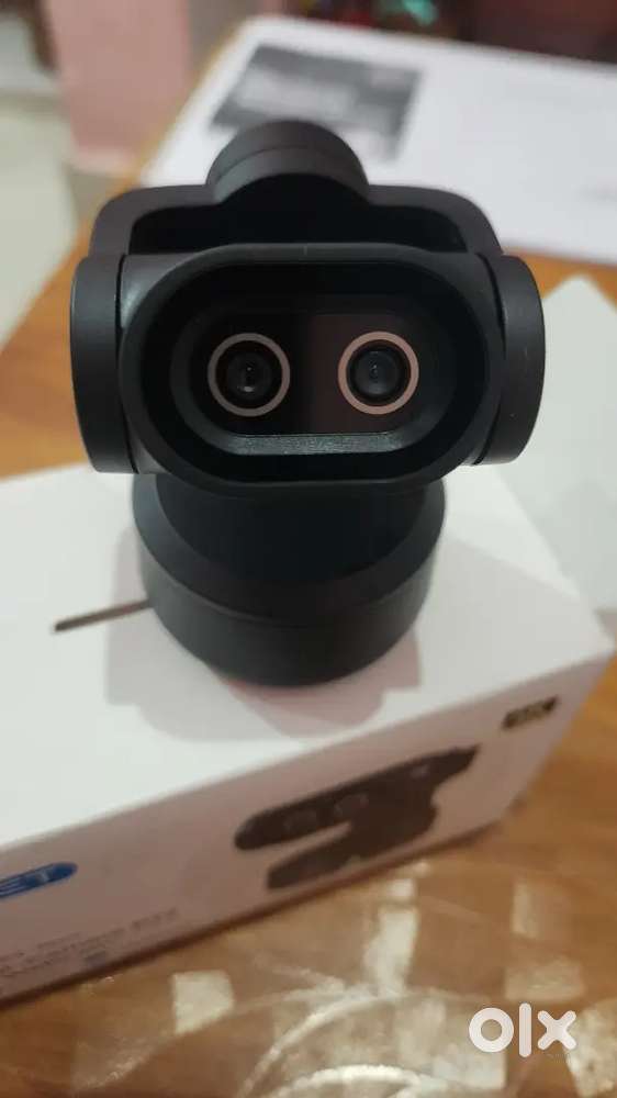 EMEET PIXY Dual-camera PTZ 4K webcam
