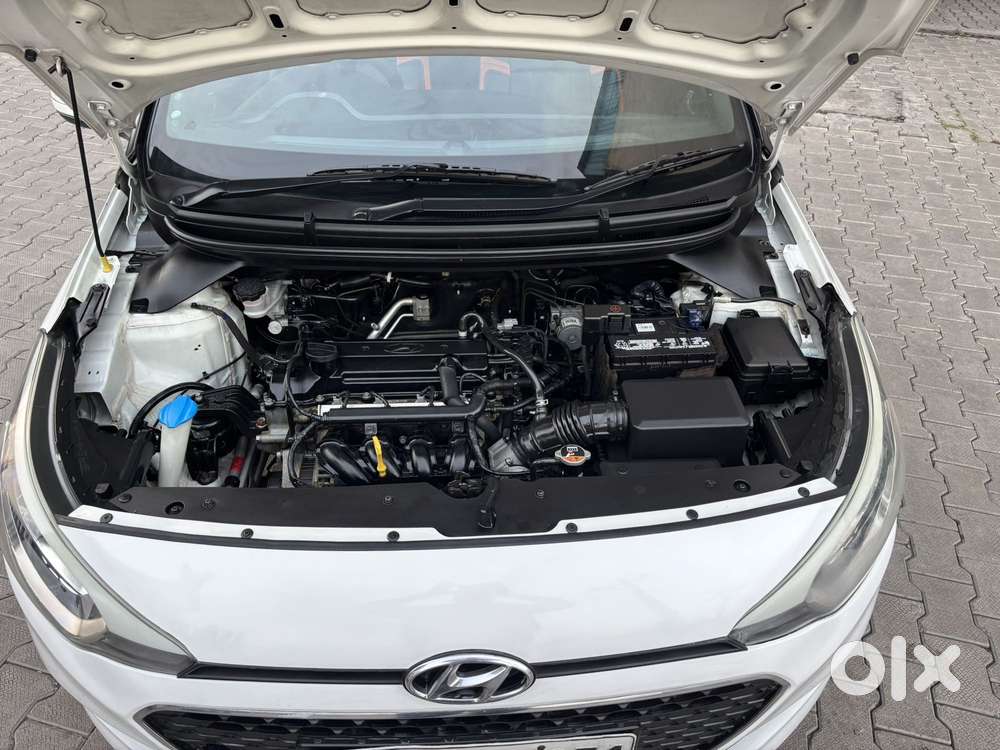 Hyundai I20 Petrol Asta Dual Tone, 2017, Petrol