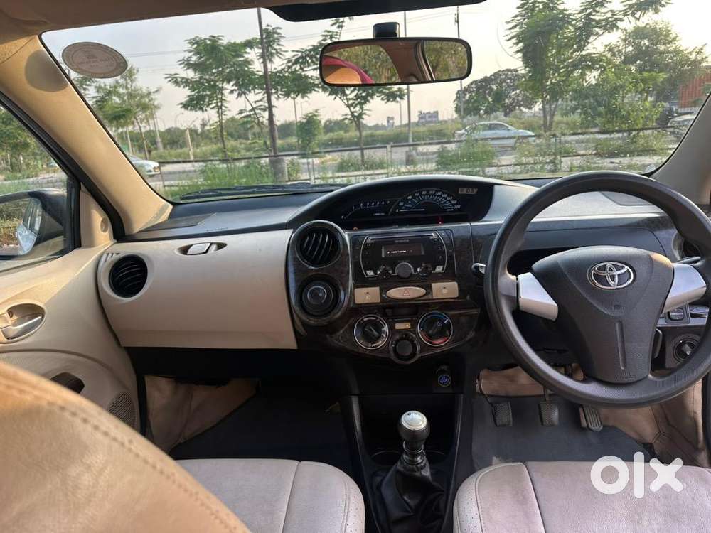 Toyota Etios Liva 2018 White